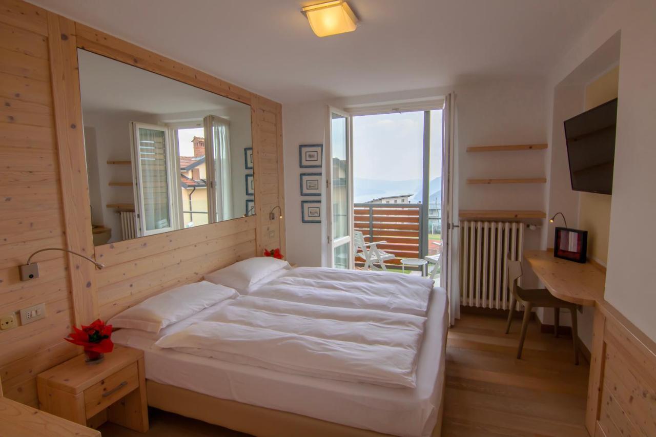 Hotel Miralago Bossico Buitenkant foto