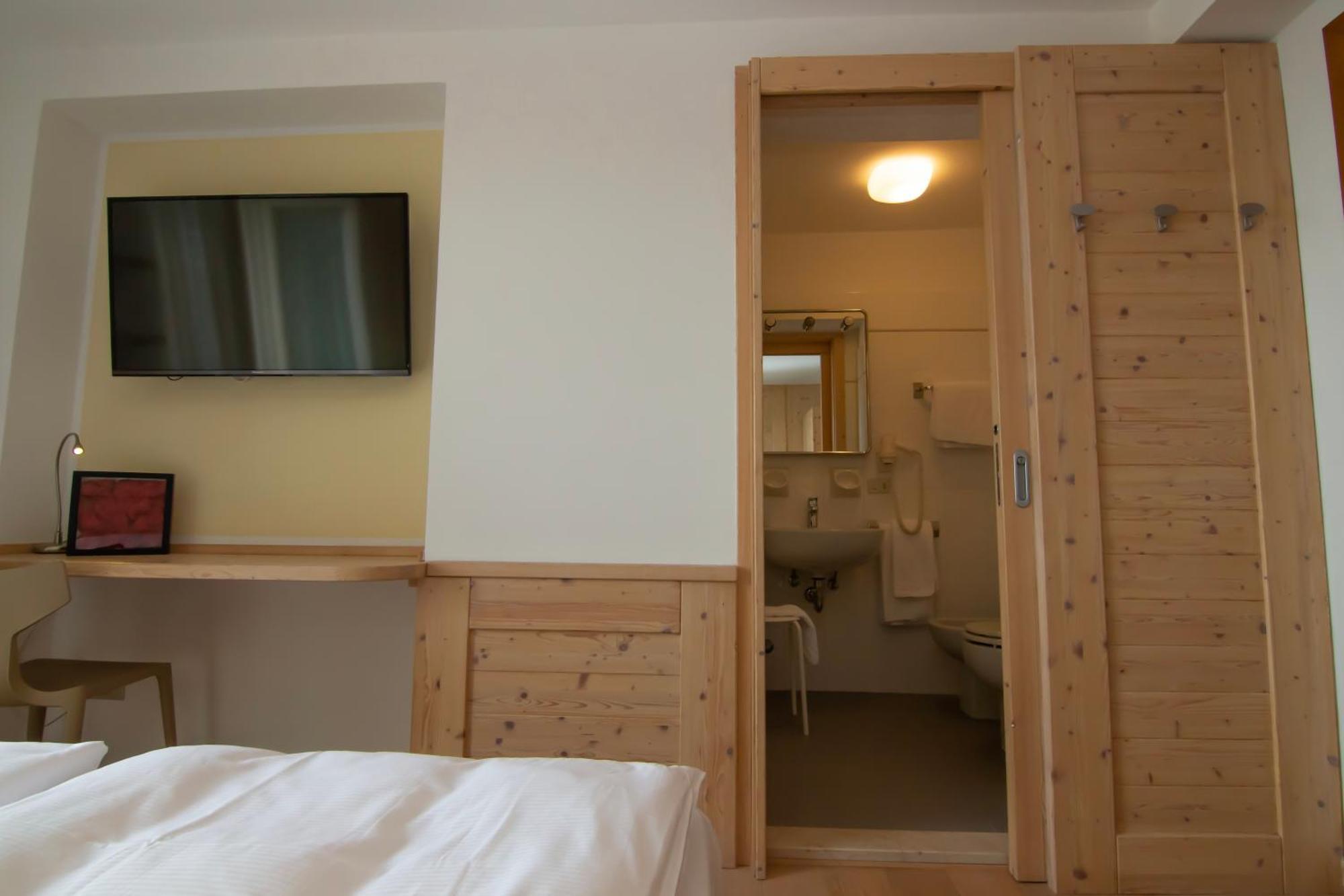 Hotel Miralago Bossico Kamer foto