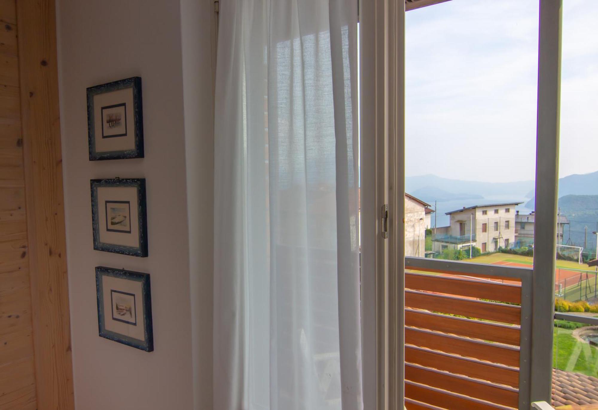 Hotel Miralago Bossico Kamer foto