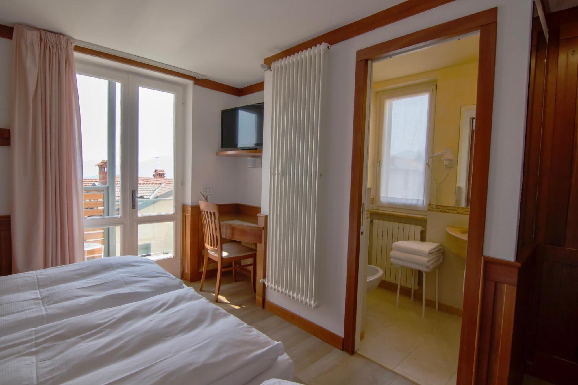 Hotel Miralago Bossico Kamer foto