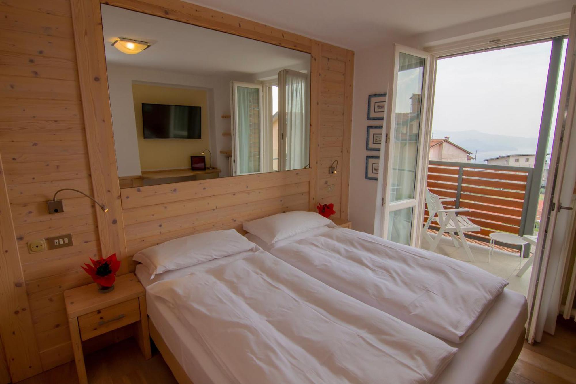 Hotel Miralago Bossico Kamer foto