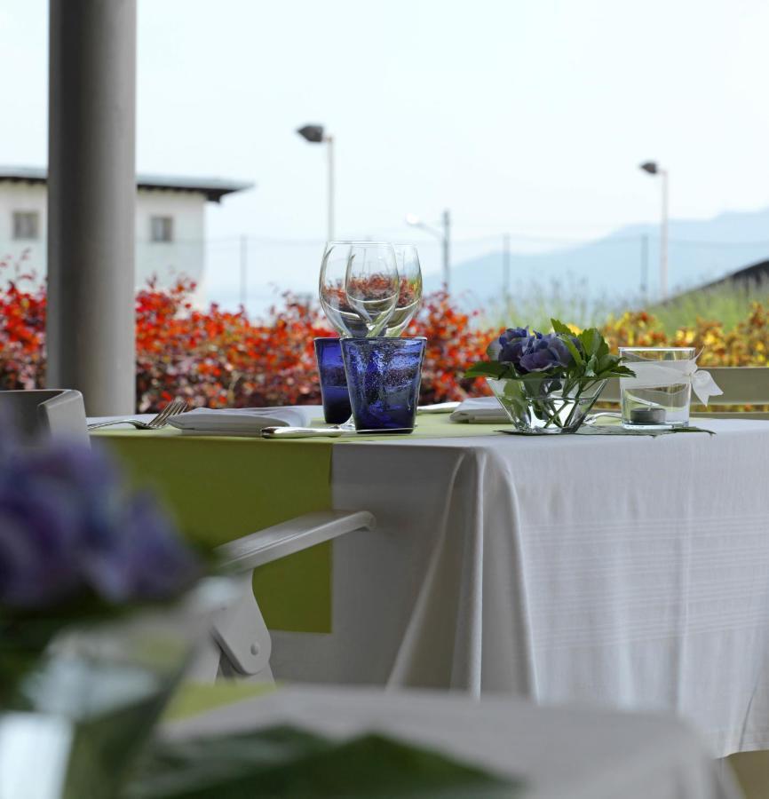 Hotel Miralago Bossico Buitenkant foto